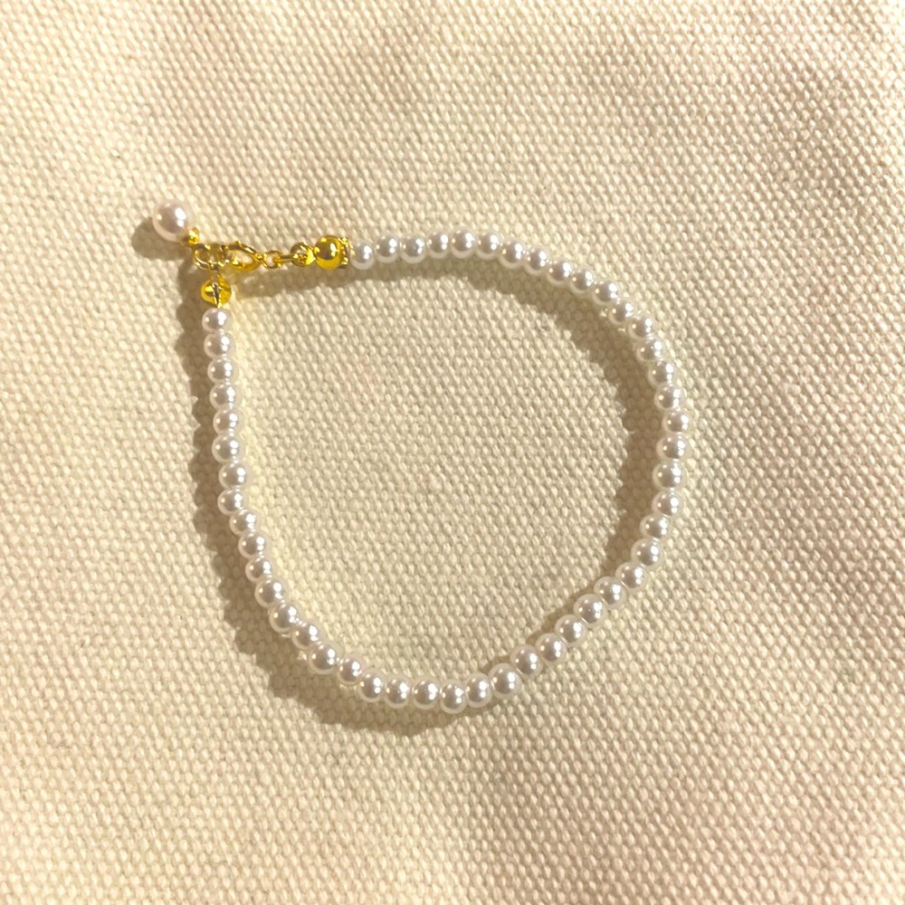 pearl bracelet